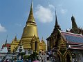 Bangkok Wat Phrae Kaeo P0623 Grand Chedi dore